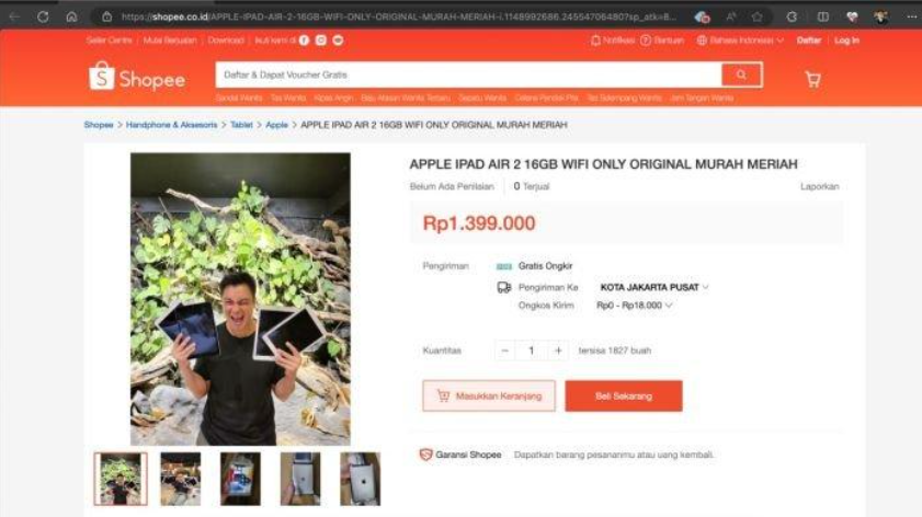 Tampilan halaman utama marketplace online di layar laptop.